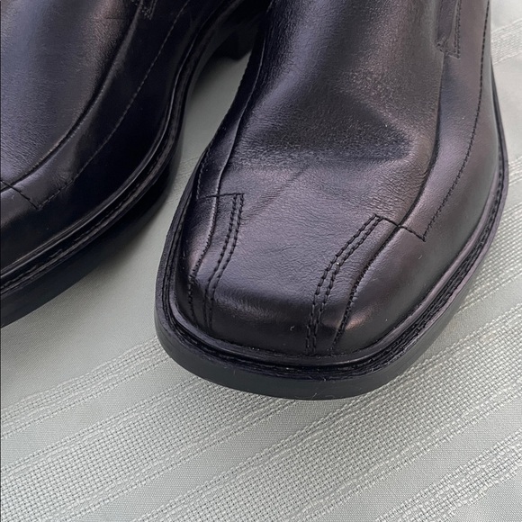 Bostonian Black Leather Slip-On Loafers size 13 main image 4